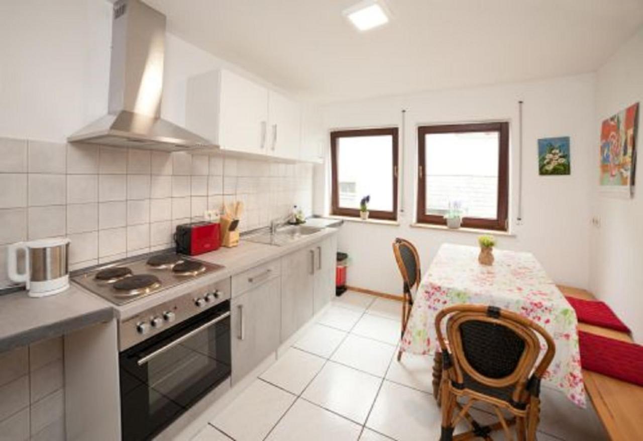 Haus Haas Zimmer&Fewo Apartment เลาดา-เคอนิกส์โฮเฟน ภายนอก รูปภาพ